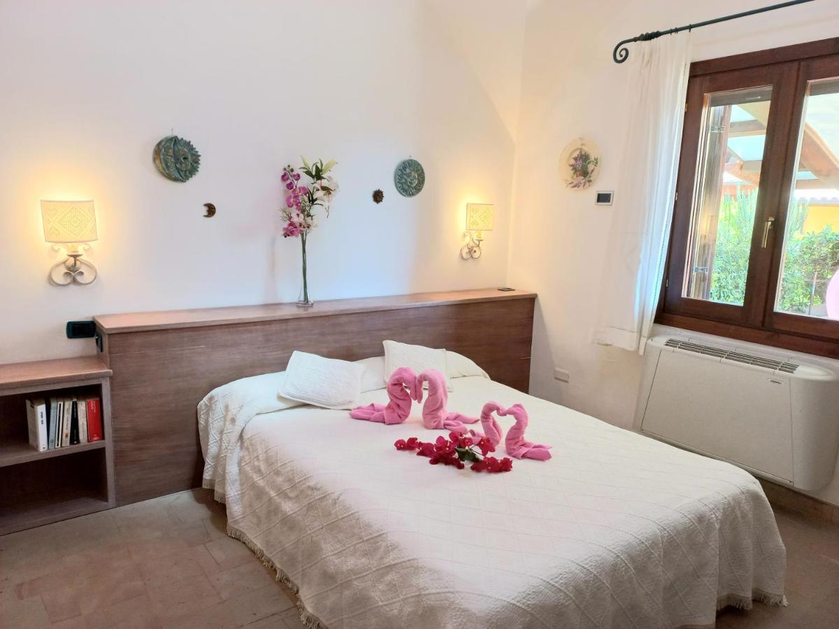 Villa Stella Fronte Mare Porto Frailis Àrbatax Buitenkant foto