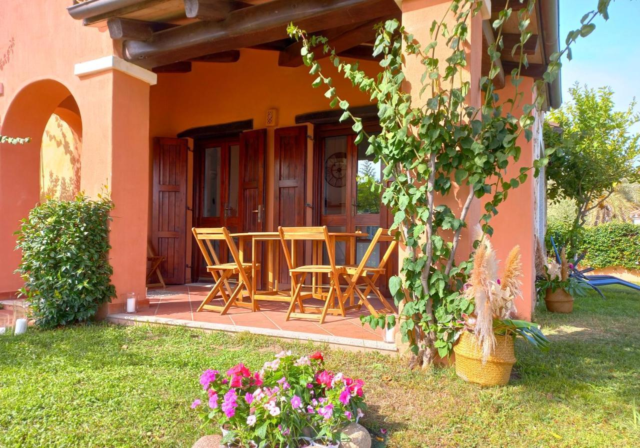 Villa Stella Fronte Mare Porto Frailis Àrbatax Buitenkant foto