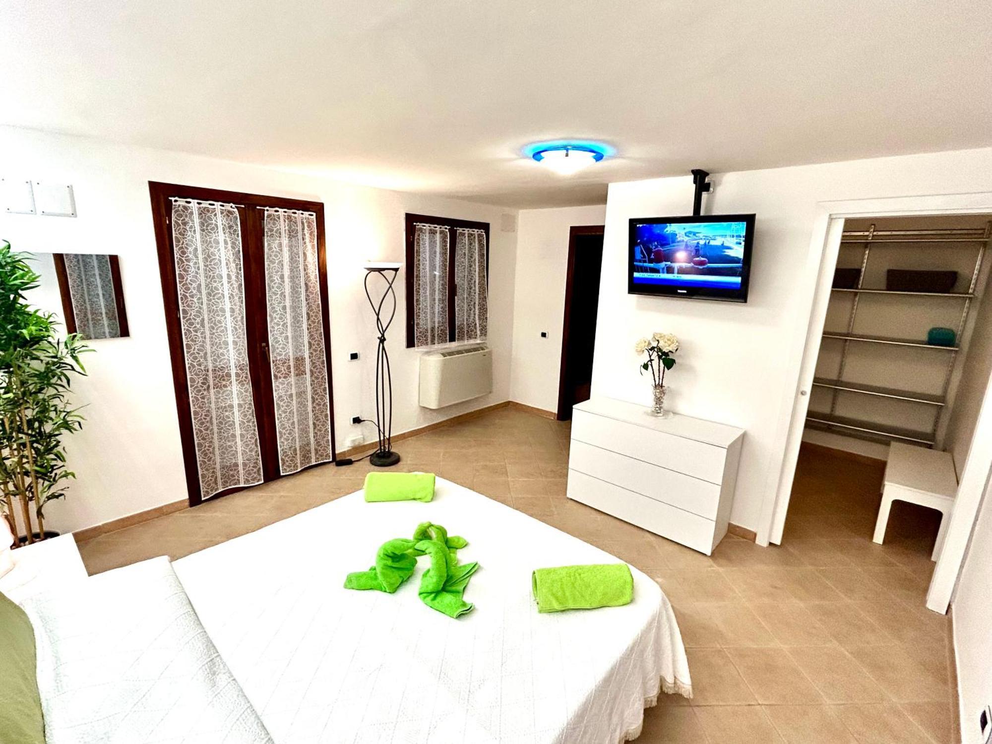 Villa Stella Fronte Mare Porto Frailis Àrbatax Buitenkant foto