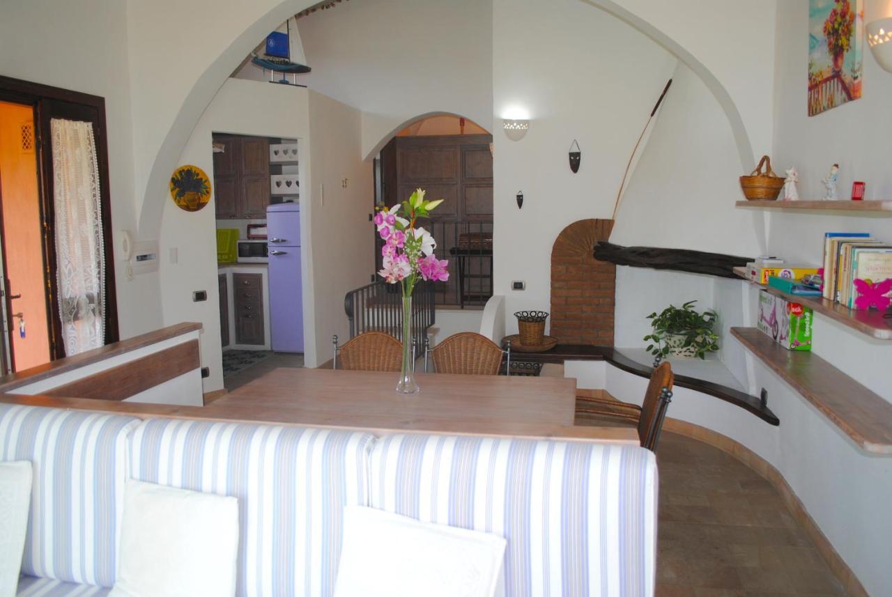 Villa Stella Fronte Mare Porto Frailis Àrbatax Buitenkant foto